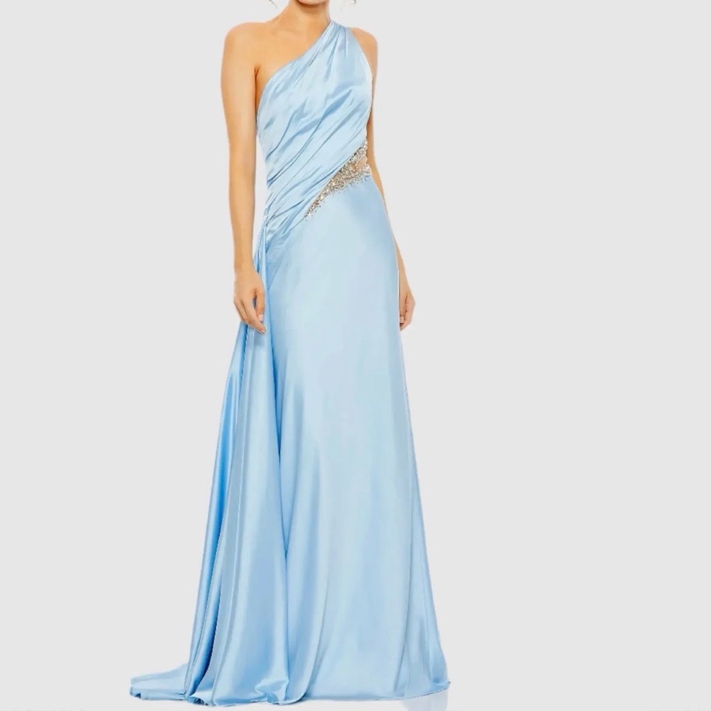 NWT Mac Duggal gown